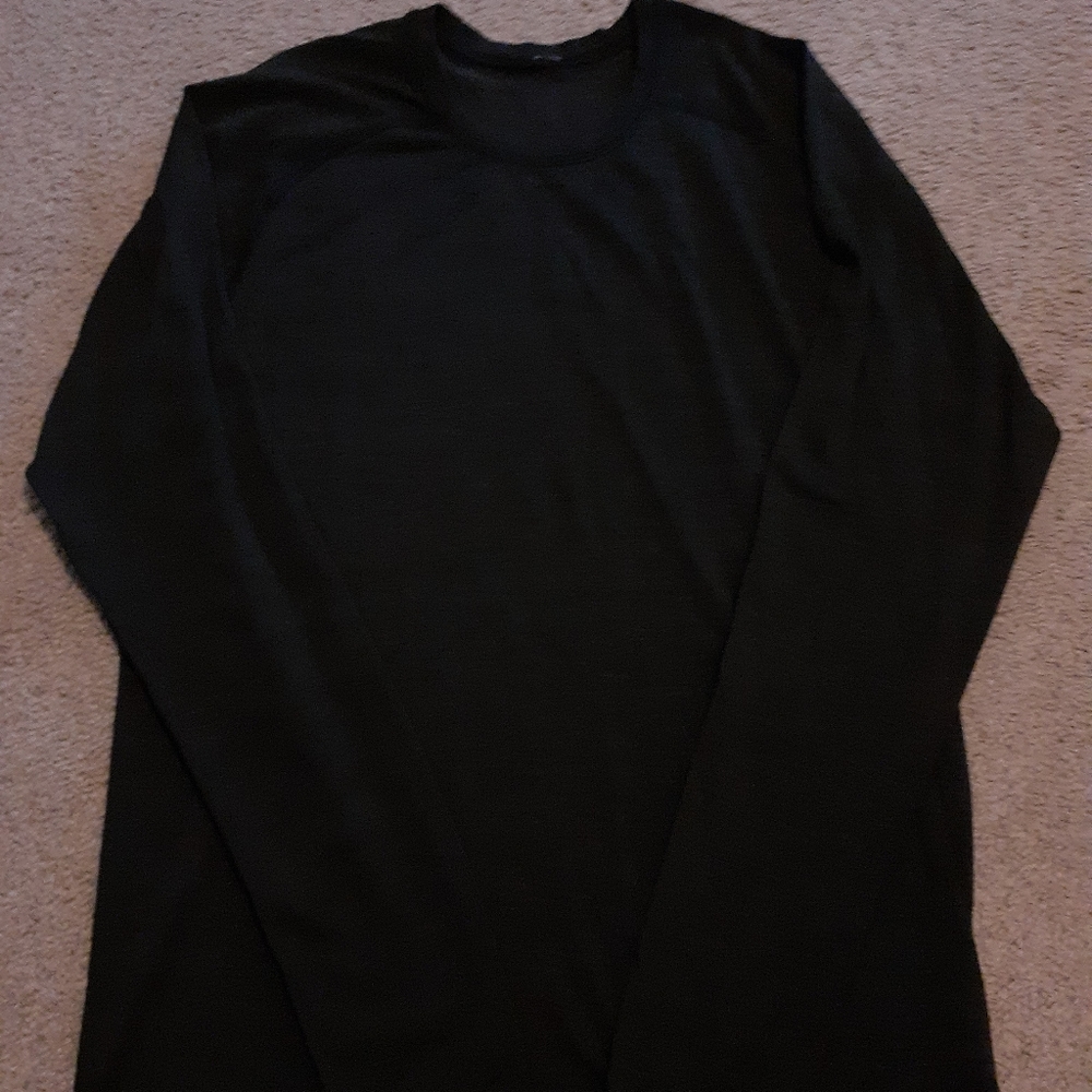 Lululemon dri fit tee